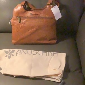 Beautiful new Anuschka purse